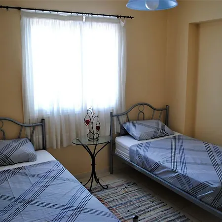 Сasa de vacaciones Lachi Polis